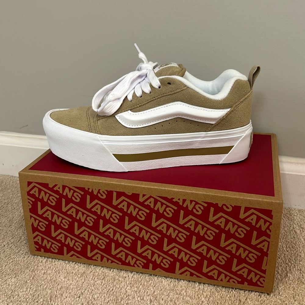 *NIB* Vans Knu Stack sneakers